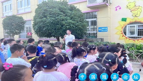 随县万和镇新城小学——教育从小  树人宜早