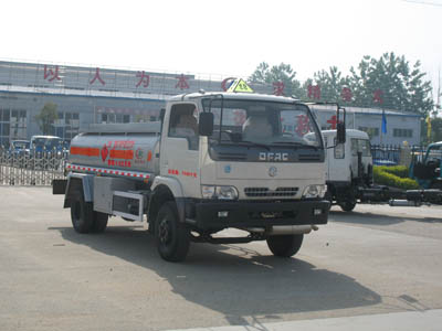 程力威牌CLW5070GJY3型加油车